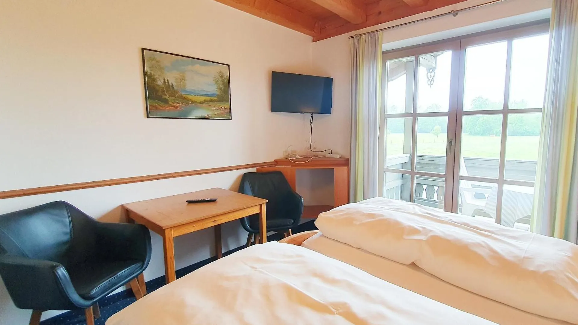 Übersee Pension Steiner בית הארחה
